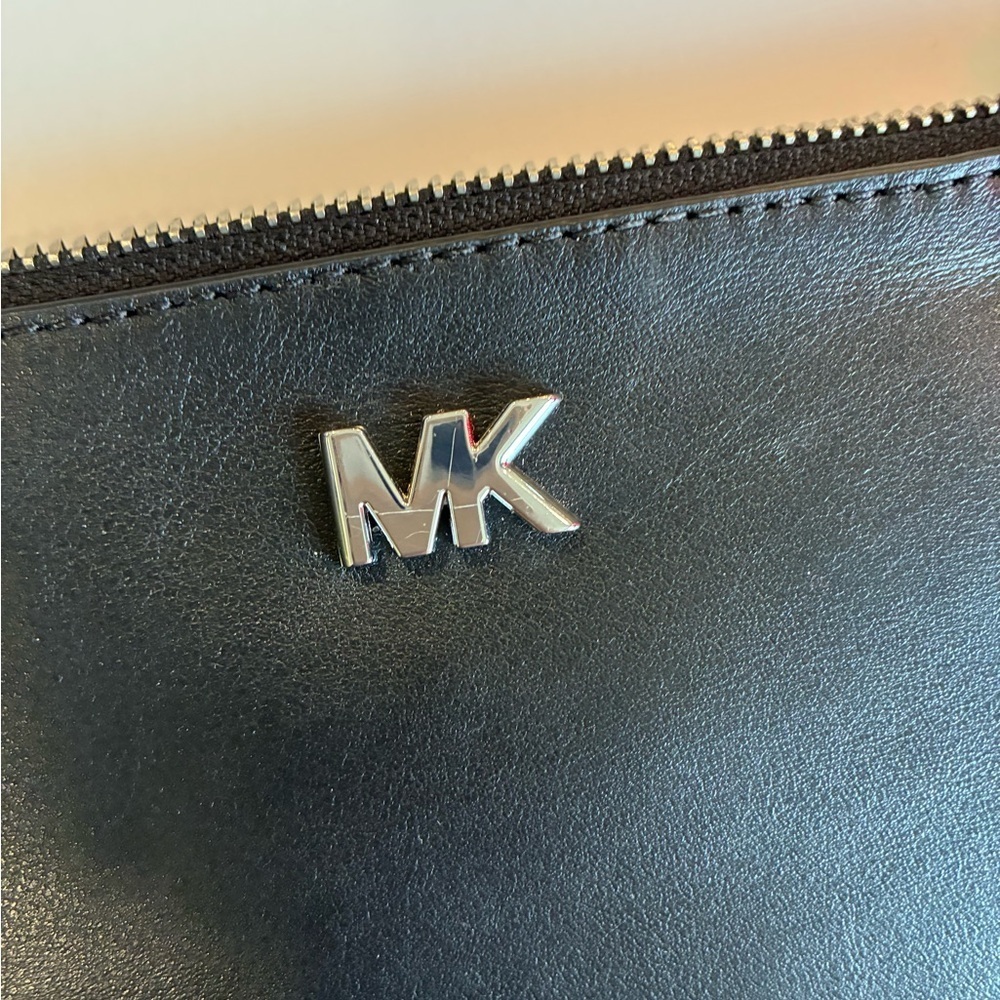 Michael Kors black wristlet - Picture 2 of 4
